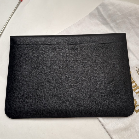 Vivienne Westwood SS19 NWT MACBOOK leather CASE 13” NEW - Picture 7 of 15